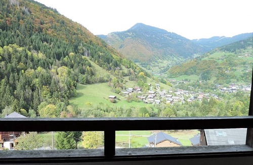Saint-Jean-dʼAulps Apartment | Spacious 3-room apartment, near slopes, sleeps 8, pool access