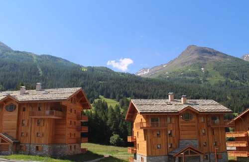 Val Cenis Apartment | Spacious 5-pers apartment at the slopes with parking and WiFi