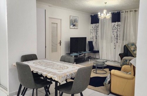 Besancon Apartment | Spacious, bright 3-bedroom T4 apartment-Calm, comfortable & within easy reach of downtown
