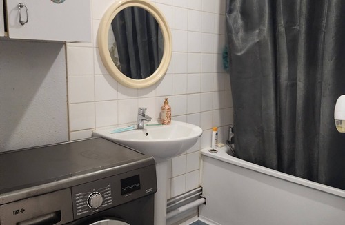 Besancon Apartment | Spacious, bright 3-bedroom T4 apartment-Calm, comfortable & within easy reach of downtown