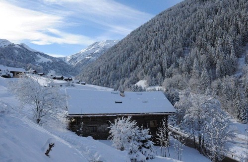 Beaufort Ski Chalet | Spacious chalet with parking - 13 guests