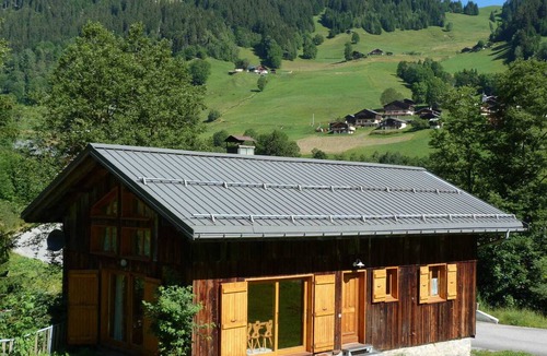Beaufort Ski Chalet | Spacious chalet, pets welcome - 8 guests