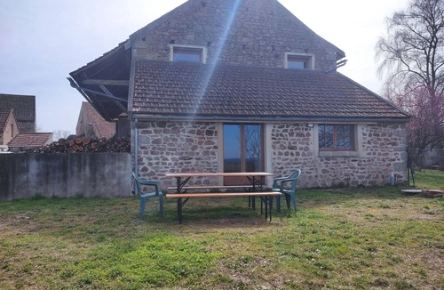 Saint-Leger-Vauban House | Spacious cottage with breathtaking views of the Morvan region
