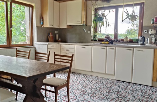 Claudon House | Spacious cozy and pet friendly Gîte (6pers with 3 bdrms/2 baths/3 toilets).