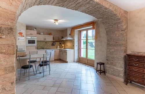Dampierre-sur-Linotte Cottage | Spacious house near Vesoul with fireplace, ideal for families