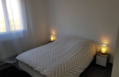 Beychac-et-Caillau House | Spacious house. Parking. Petanque.