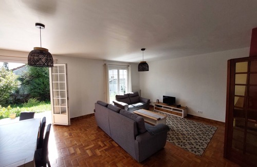 Villejuif House | Spacious house for large family or group - Near Villejuif Metro Line7