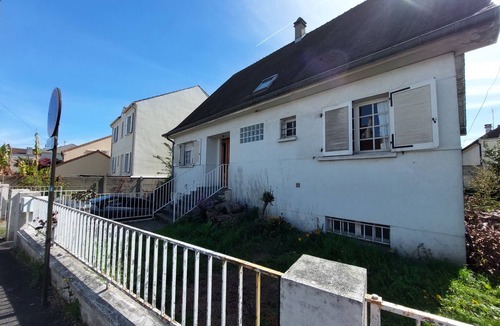 Villejuif House | Spacious house for large family or group - Near Villejuif Metro Line7