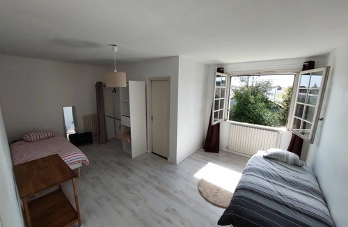 Villejuif House | Spacious house for large family or group - Near Villejuif Metro Line7