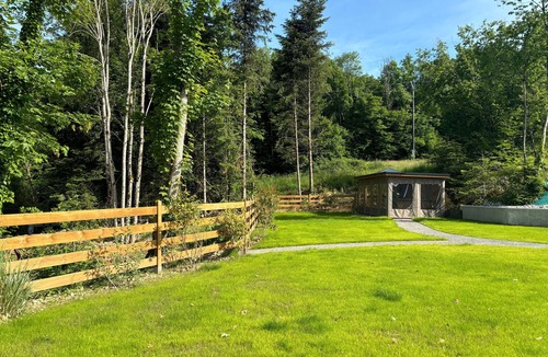 Sanchey Cottage | Spacious lodge in Sanchey near the lake, sauna, games, close to nature