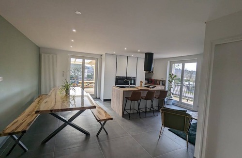 Chaumousey Cottage | Spacious lodge near lake with spa, play area, wifi and varied activities