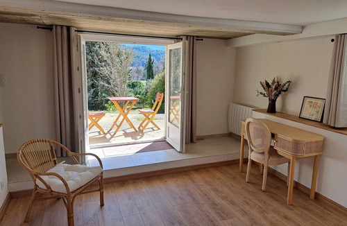 Buis-les-Baronnies House | Spacious room with view of Mont Ventoux
