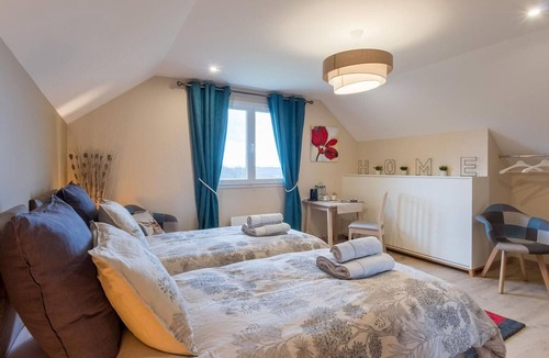 Vyans-le-Val Bed & Breakfast | Spacious room with sauna and electric bikes in Vyans-le-Val
