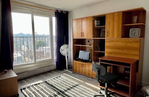 Quartier de la Chapelle Apartment | Spacious studio with unobstructed view near Gare du Nord