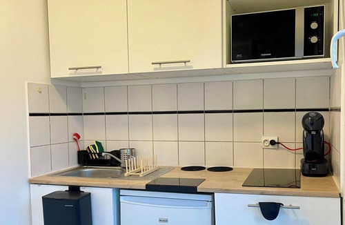 Orly Apartment | Spacious T2 near Orly Airport. Private parking. Close to transport and shops