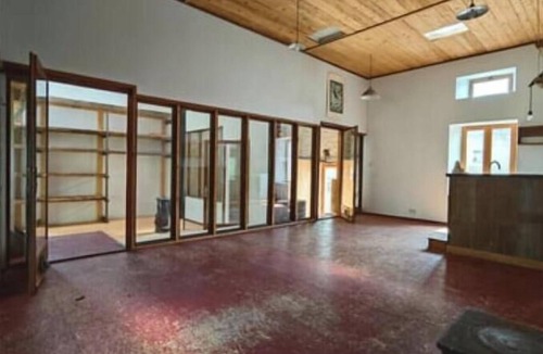 Champougny Ski Chalet | Spacious vacation rental surrounded by nature for 14 people, nestled in lush greenery