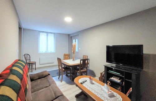 Chasnans House | Spend a relaxing vacation in this inviting cottage!