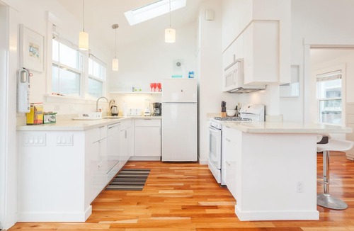 Saint-Maurice House | SR1 Beachfront House near SF w/Parking