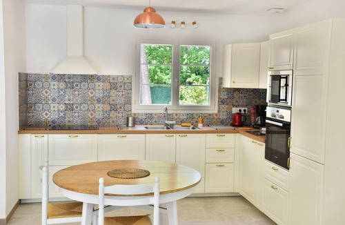 Mazan Villa | St Joseph Vacation Rental | Provence | New Villa: Air Conditioning/Heated Pool/Lush Garden