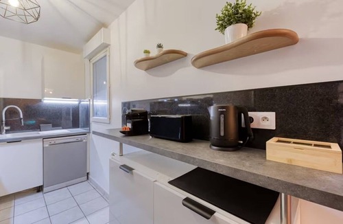 Bussy-Saint-Georges Apartment | Starwars Disney 10 minutes by car. Cuisine équipée et Wi-Fi performant