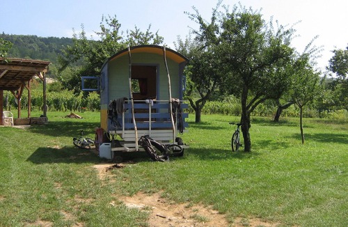 Ecleux House | STAYS IN ROULOTTE WITH HORSE "DISCOVERY OF THE VAL OF LOVE" AND ROOMS D HOTES