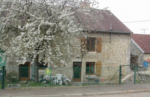 Brotte-les-Ray House | Steinhaus in ländlicher Umgebung mit Pool by Interhome
