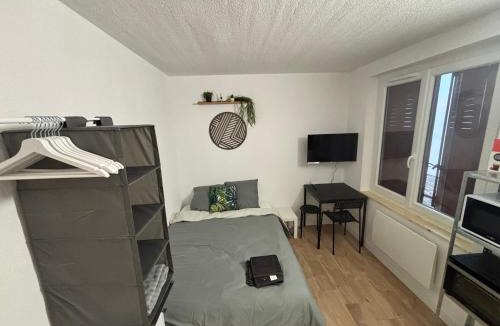 Besancon Apartment | Studette Confort Proche Tramway et Gare