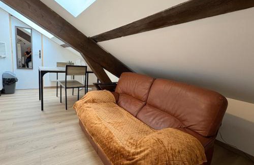 Epinal Apartment | Studio 001 4 nations