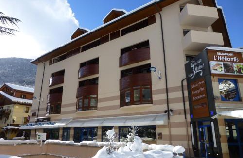Brides-les-Bains Apartment | Studio 2* Centre-ville, Animaux admis, Parking, Wi-Fi - FR-1-512-81