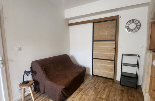 Casteljaloux Apartment | Studio 20m² Casteljaloux center, equipped, 8 min Thermes, lake and leisure nearby
