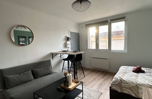 Maisons-Alfort Apartment | Studio 25m2 Rénové Proche Métro - Parking Privé