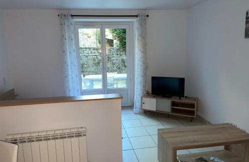 Clairvaux-les-Lacs Apartment | Studio 4 couchages avec terrasse proximité du lac