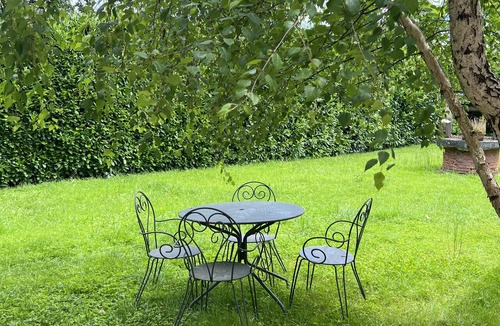 Foissiat Apartment | Studio Apartment "Le Saule" with Shared Garden