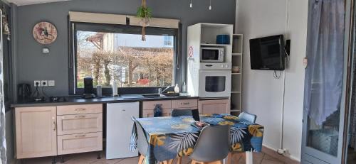 Laives Apartment | Studio au bord de l'étang