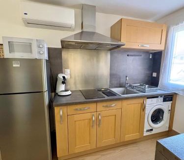 Loyettes Apartment | Studio avec Wi-Fi, à 5mn de la Centrale du Bugey