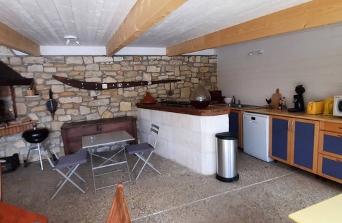 Marans Apartment | Studio belle-île - view on the swimming pool