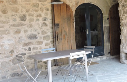 Lugan Apartment | Studio close to the cures of Cransac, Soulages Museum