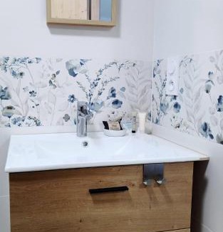 Luxeuil-les-Bains Apartment | Studio Colibri centre historique