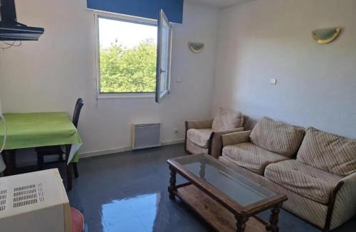 Paroisse Notre-Dame Apartment | Studio confortable avec vue sur la ville à Dole, 25 m²