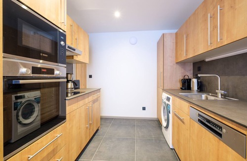 Lons-le-Saunier Apartment | Studio cosy au centre de Lons | Wifi