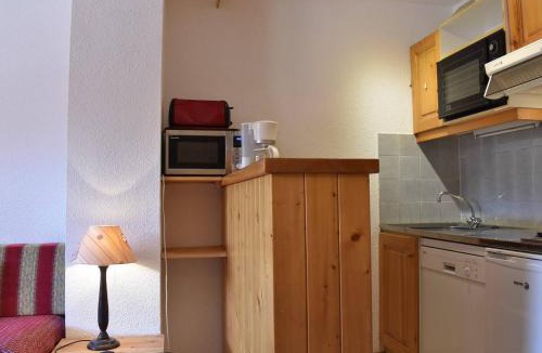 Meribel Centre Apartment | Studio cosy avec balcon, à 150m des pistes et commerces, Méribel - FR-1-180-385