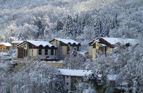 Brides-les-Bains Apartment | Studio cosy avec balcon et parking à Brides-les-Bains - FR-1-512-249