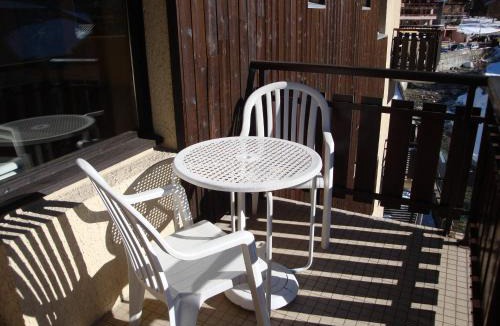 Pralognan-la-Vanoise Apartment | Studio cosy centre, balcon sud, animaux et parking - FR-1-464-129