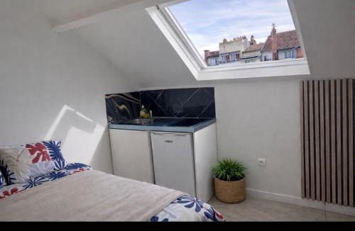Villeneuve-Saint-Georges Apartment | Studio de la gare