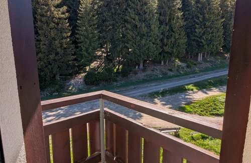 Prapoutel Apartment | Studio for 3, ski-in/ski-out, balcony