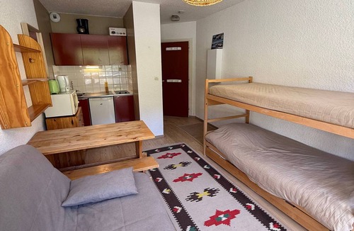 Prapoutel Apartment | Studio for 3 at the foot of the slopes with balcony