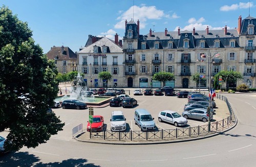 Paroisse Notre-Dame Apartment | ★Studio Frères Lumière★Centre ville Dole - Wifi Netflix