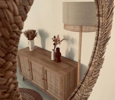 Luxeuil-les-Bains Apartment | Studio Girafe, style bohème et atypique, Curistes
