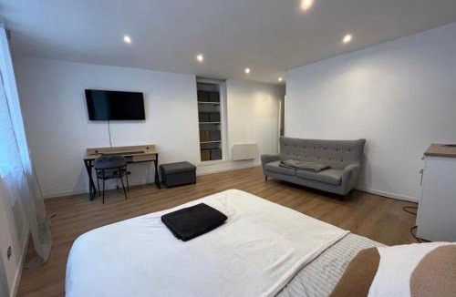 Gray Apartment | studio gray centre parking WiFi confort