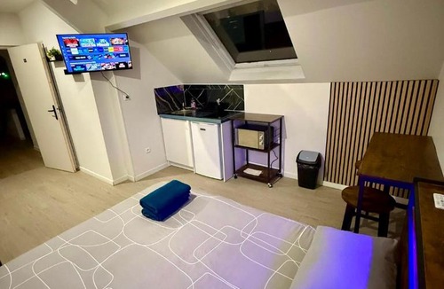 Villeneuve-Saint-Georges Apartment | Studio lumineux proche gare Paris Orly